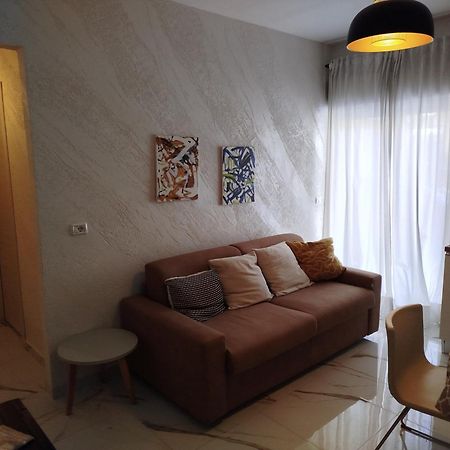 Bouganville Residence 卡拉塔比亚诺 外观 照片